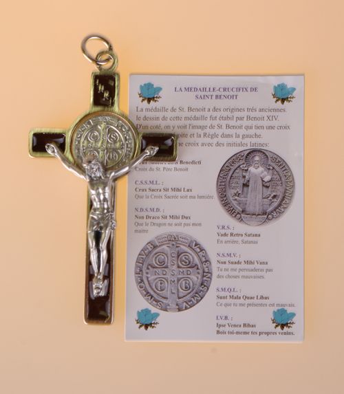 Croix Saint Benoît  BOIS (5 cm)