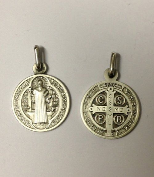 Médaille De Saint Benoît En Argent 925 | Bijoux Religieux Bénis